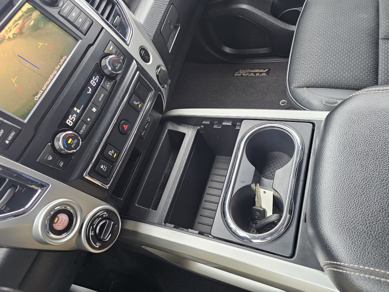 Nissan Titan 4x4 Crew Cab PRO-4X 2019