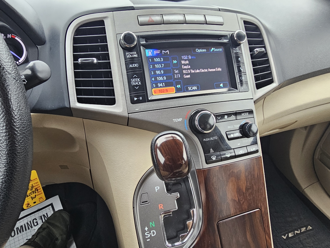 Toyota Venza 4dr Wgn I4 FWD XLE (Natl) 2014