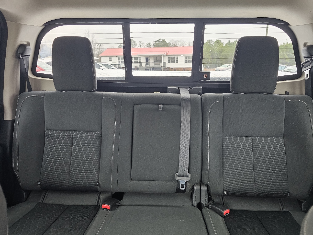 Nissan Titan 4x4 Crew Cab SV 2017