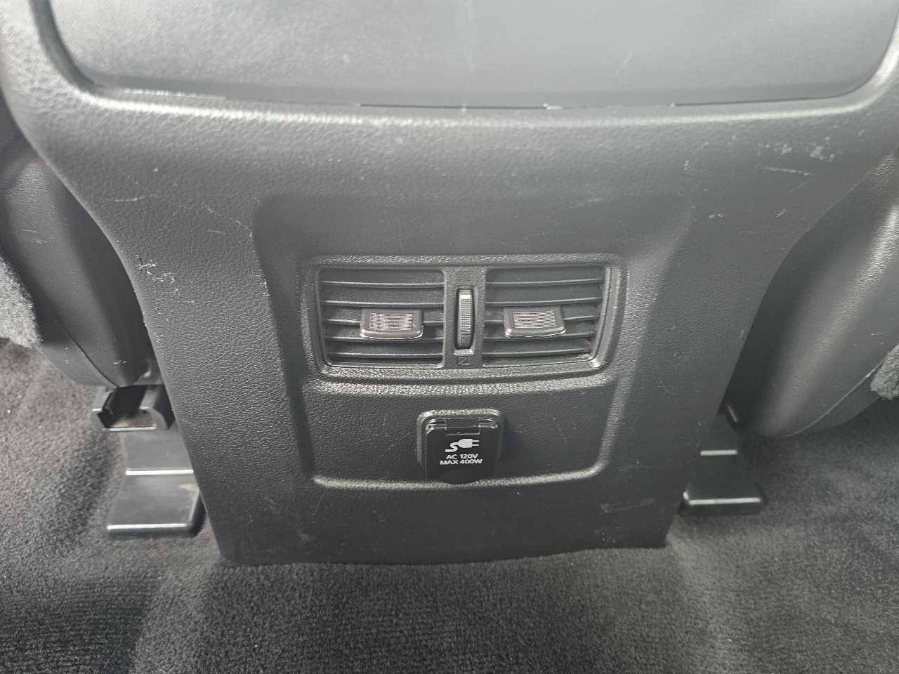 Nissan Titan 4x4 Crew Cab SV 2017