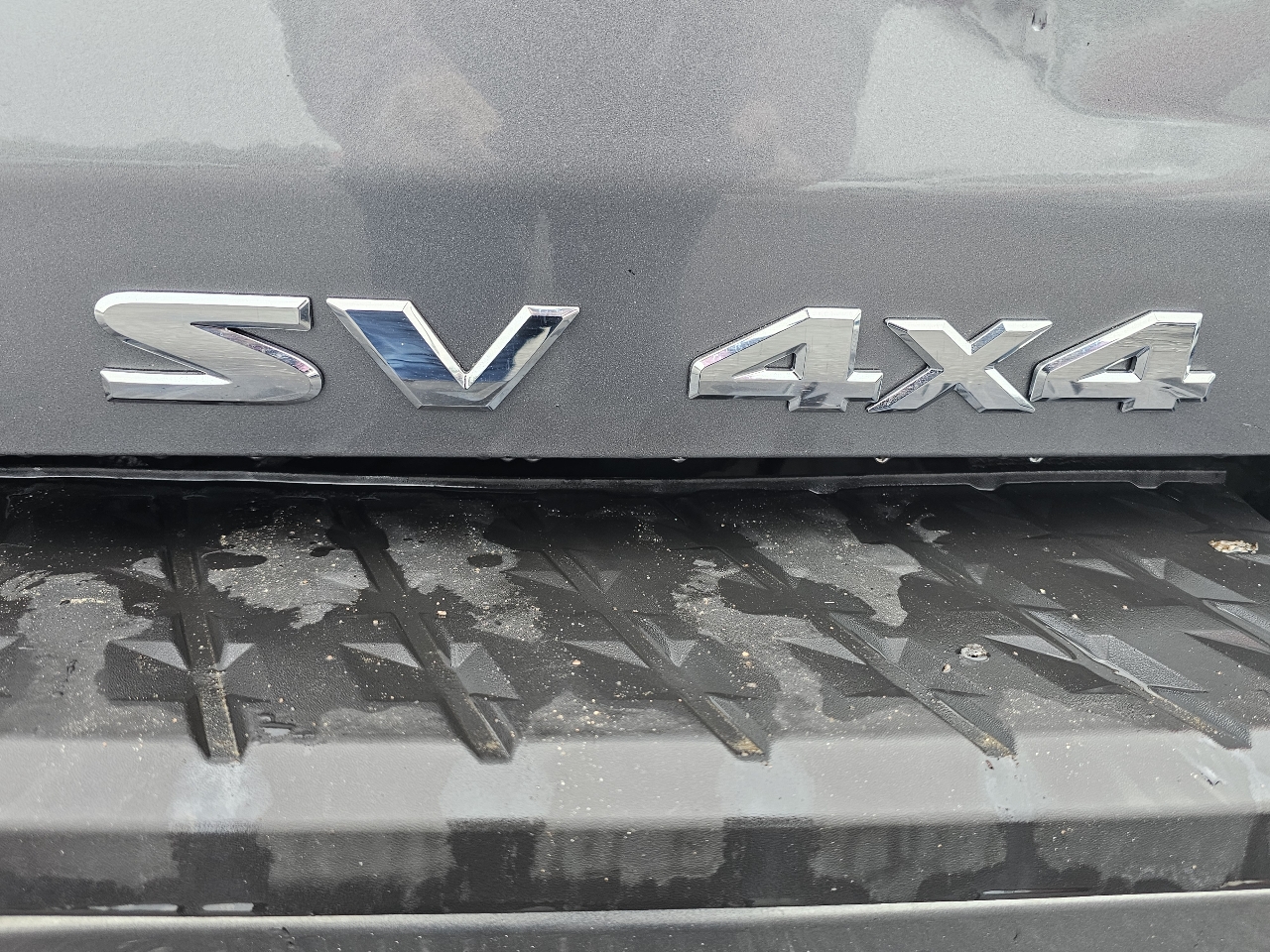 Nissan Titan 4x4 Crew Cab SV 2017