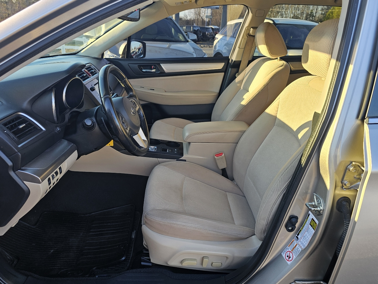 Subaru Outback 4dr Wgn 2.5i Premium 2016