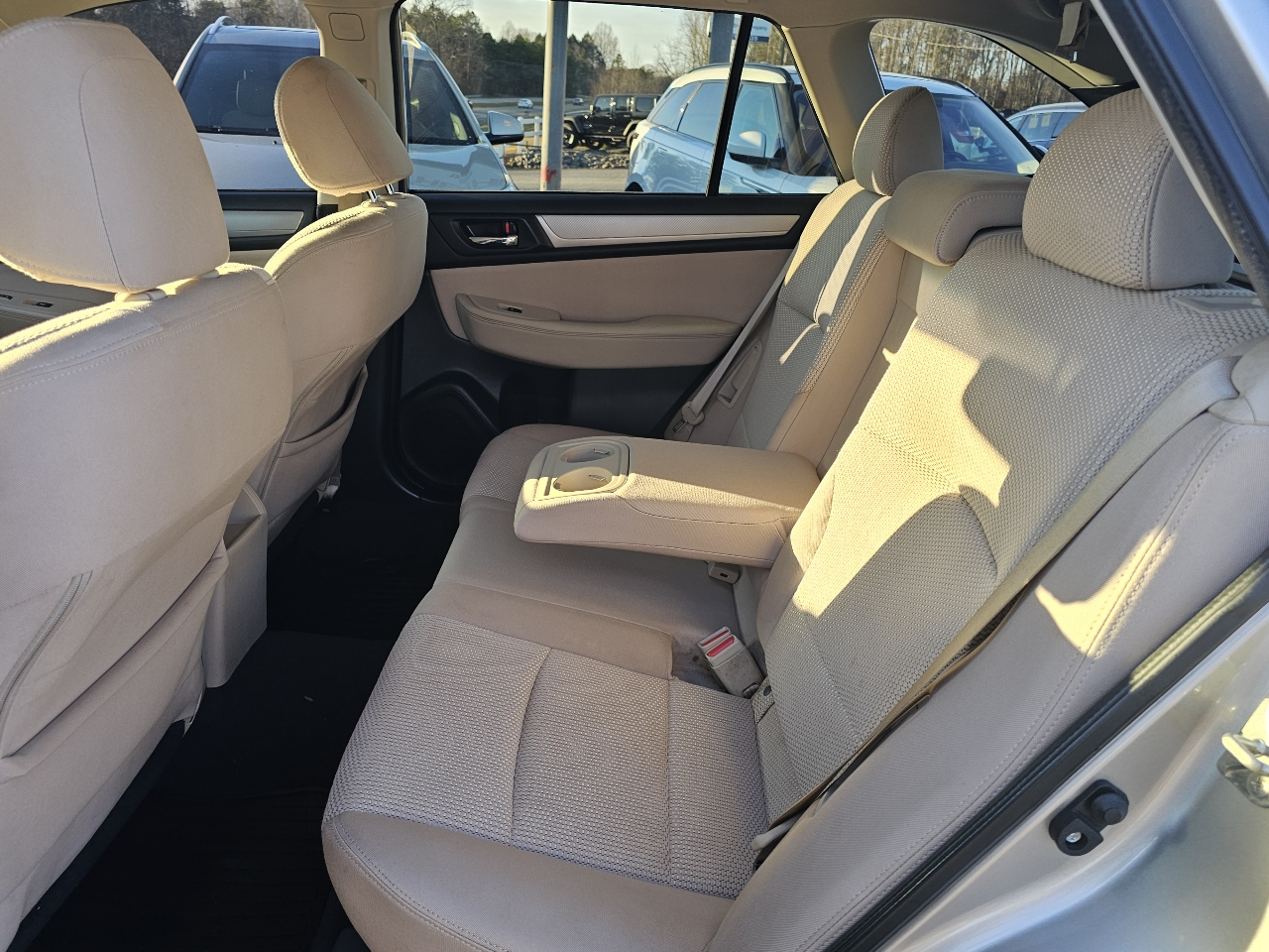 Subaru Outback 4dr Wgn 2.5i Premium 2016