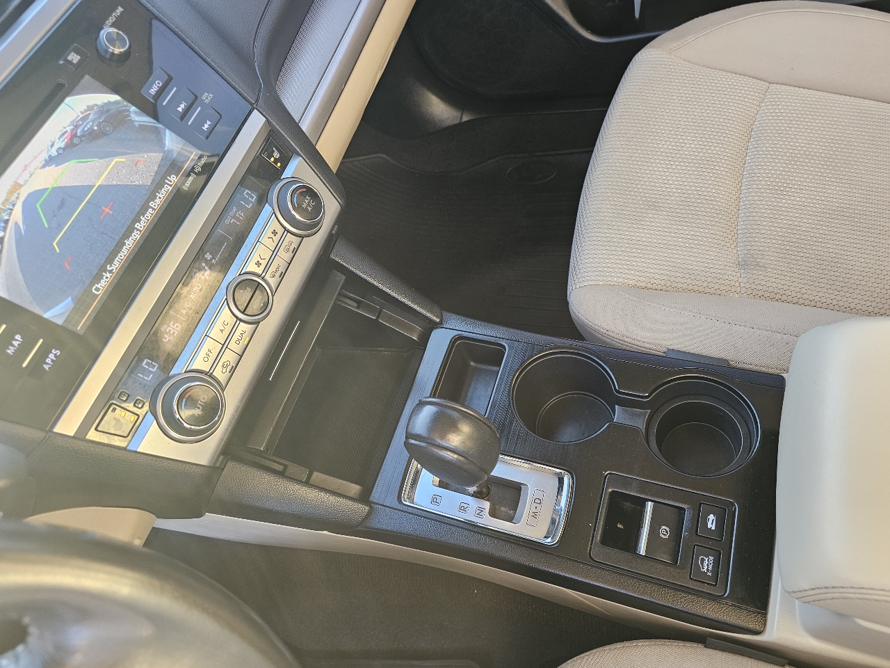 Subaru Outback 4dr Wgn 2.5i Premium 2016