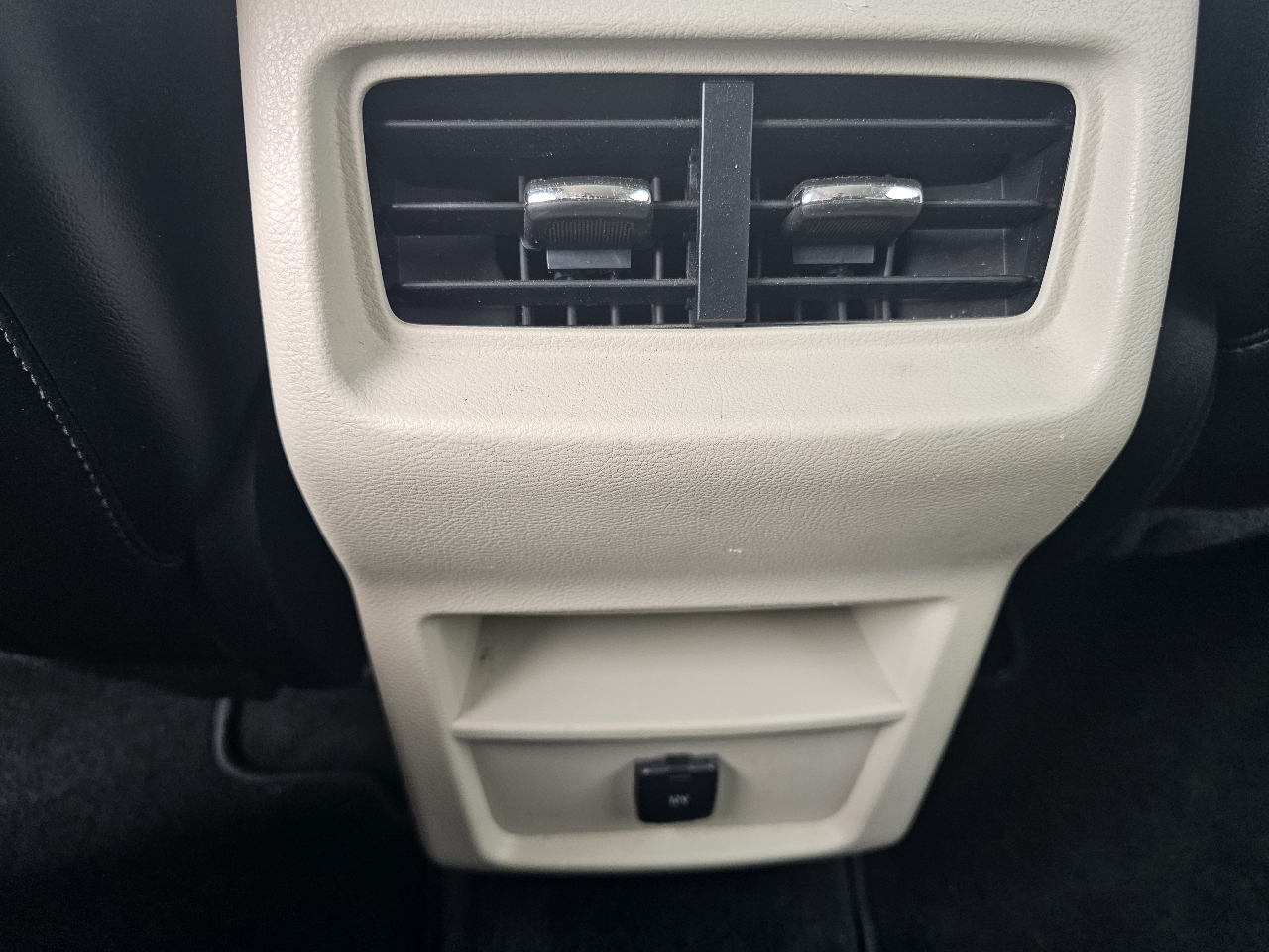 Ford Edge 4dr Titanium FWD 2015