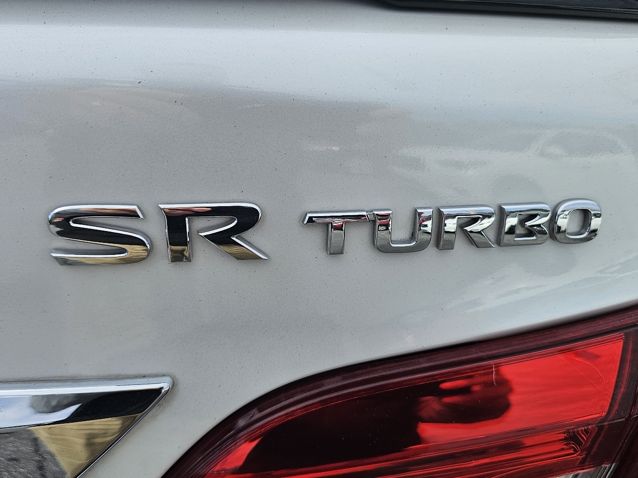 Nissan Sentra SR TURBO CVT 2017