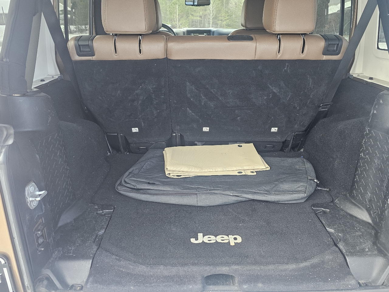 Jeep Wrangler Unlimited 4WD 4dr Sahara 2015