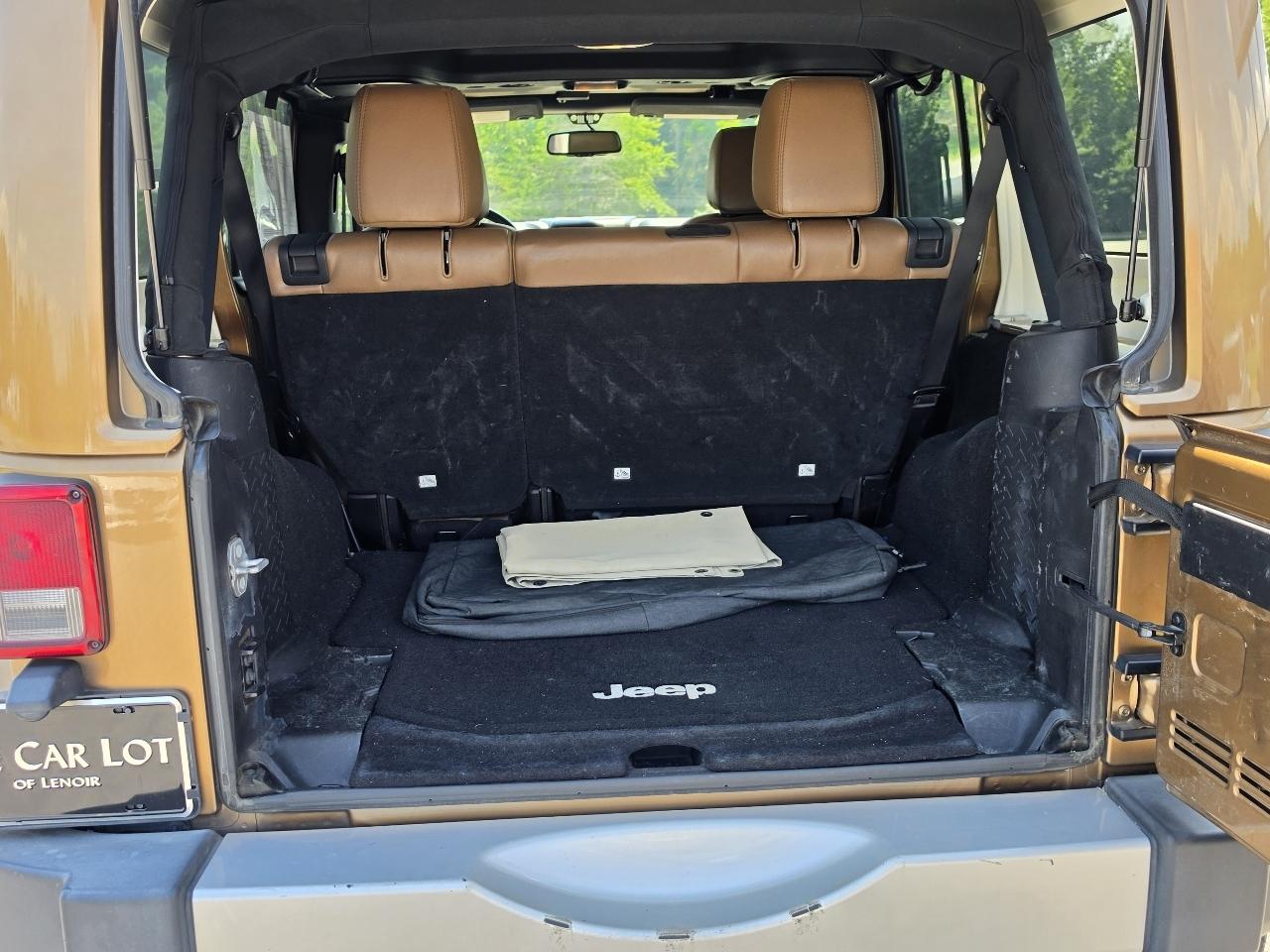 Jeep Wrangler Unlimited 4WD 4dr Sahara 2015