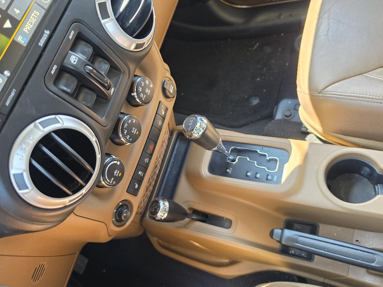 Jeep Wrangler Unlimited 4WD 4dr Sahara 2015