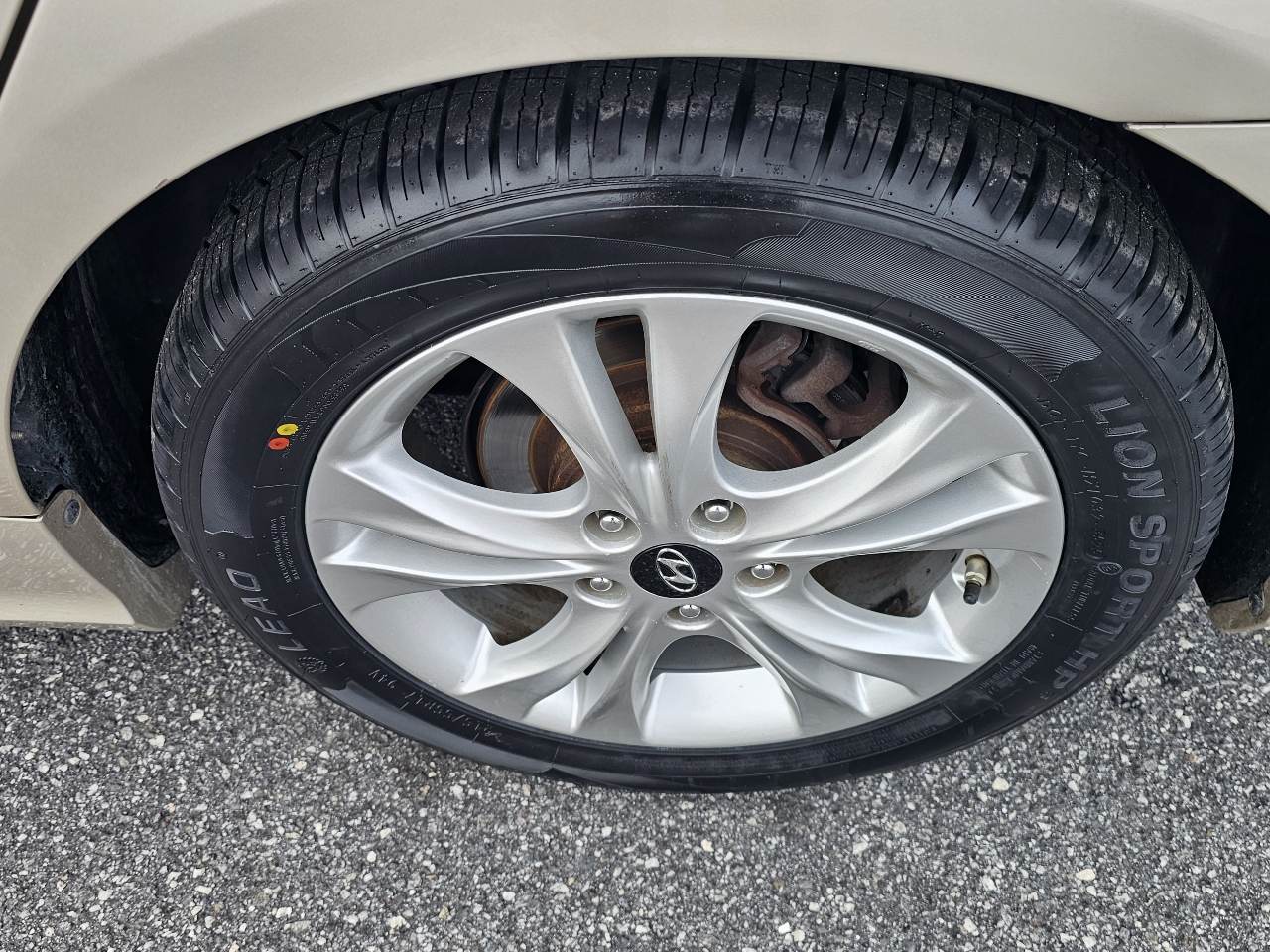 Hyundai Sonata 4dr Sdn 2.4L Auto Ltd 2011