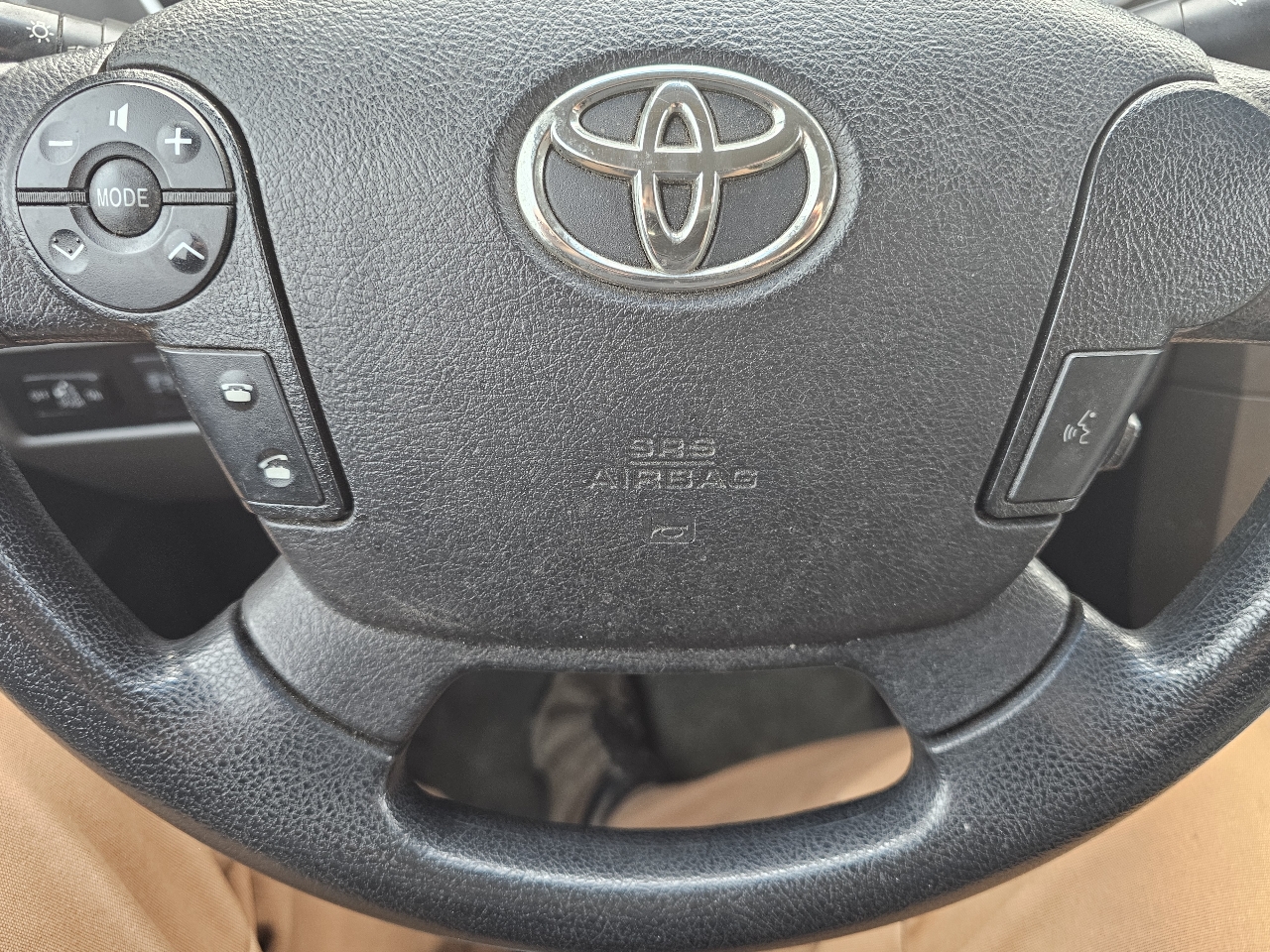 Toyota Tundra 4WD Truck Dbl 4.6L V8 6-Spd AT (Natl) 2010