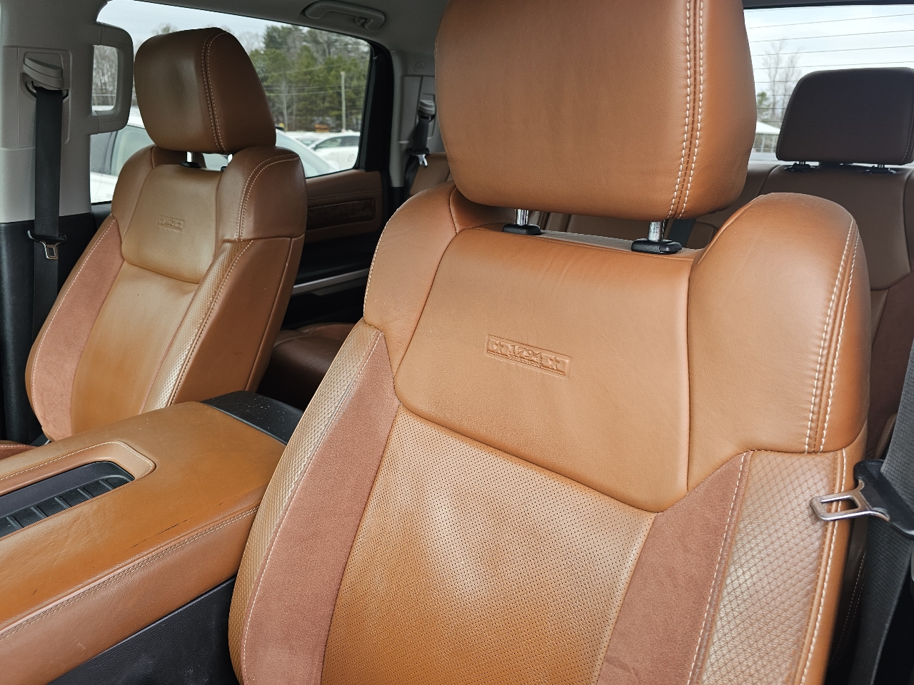 Toyota Tundra 4WD 1794 Edition CrewMax 5.5' Bed 5.7L FFV (Natl) 2017