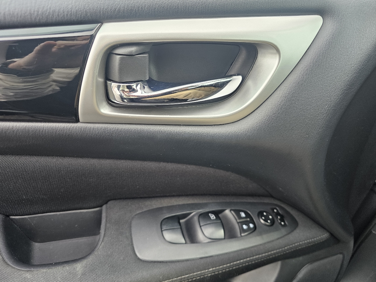 Nissan Pathfinder 4x4 S 2017