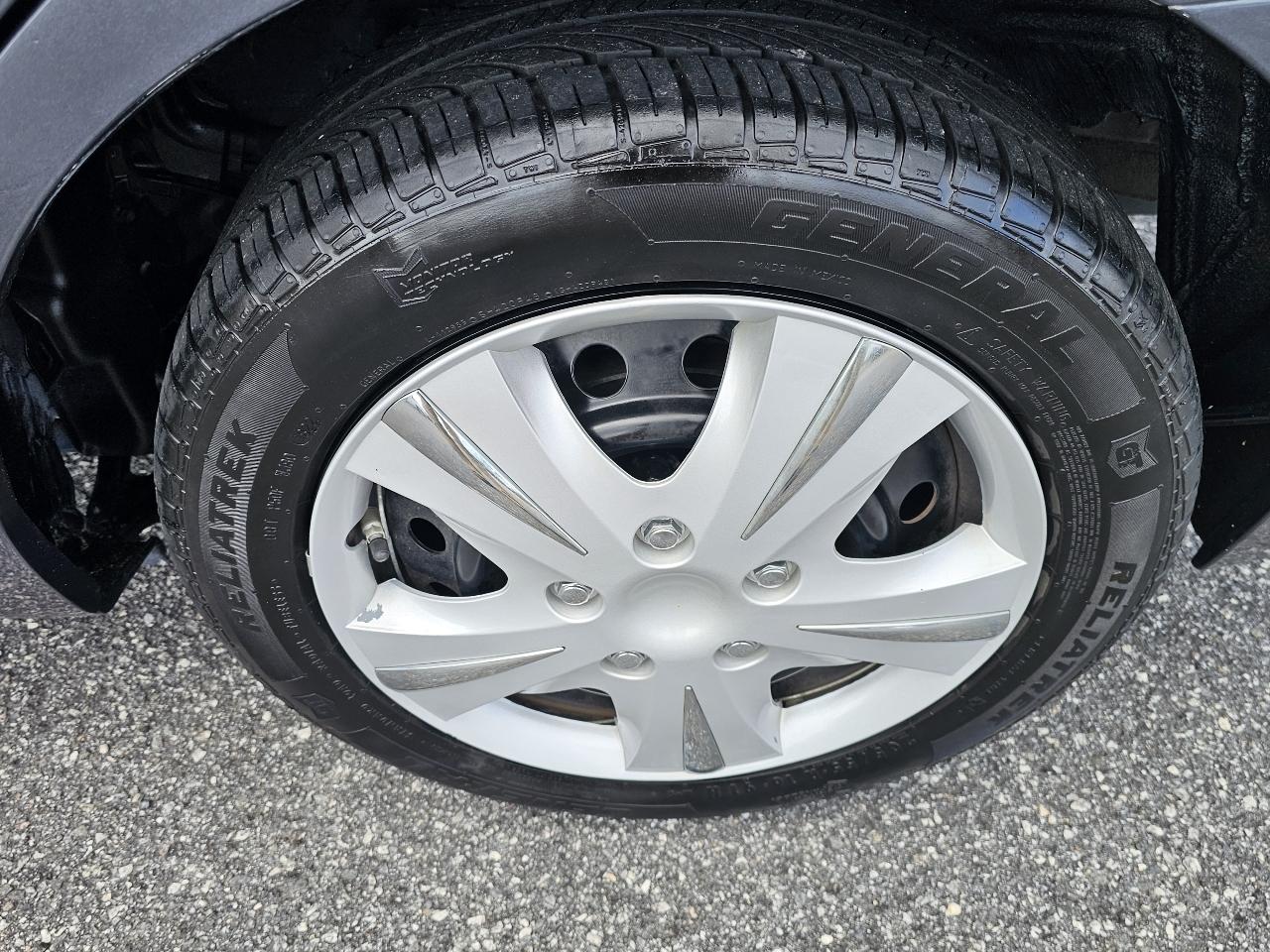 Toyota Corolla XLE CVT (Natl) 2019