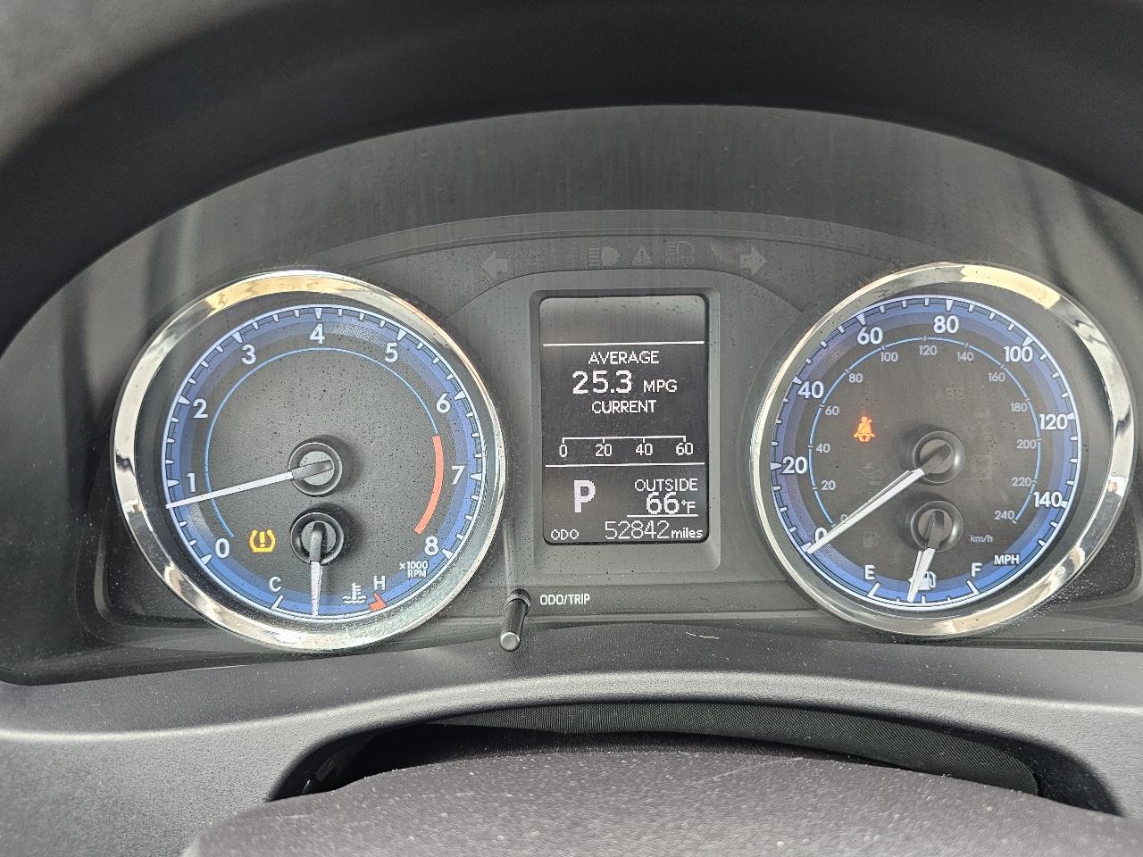 Toyota Corolla XLE CVT (Natl) 2019