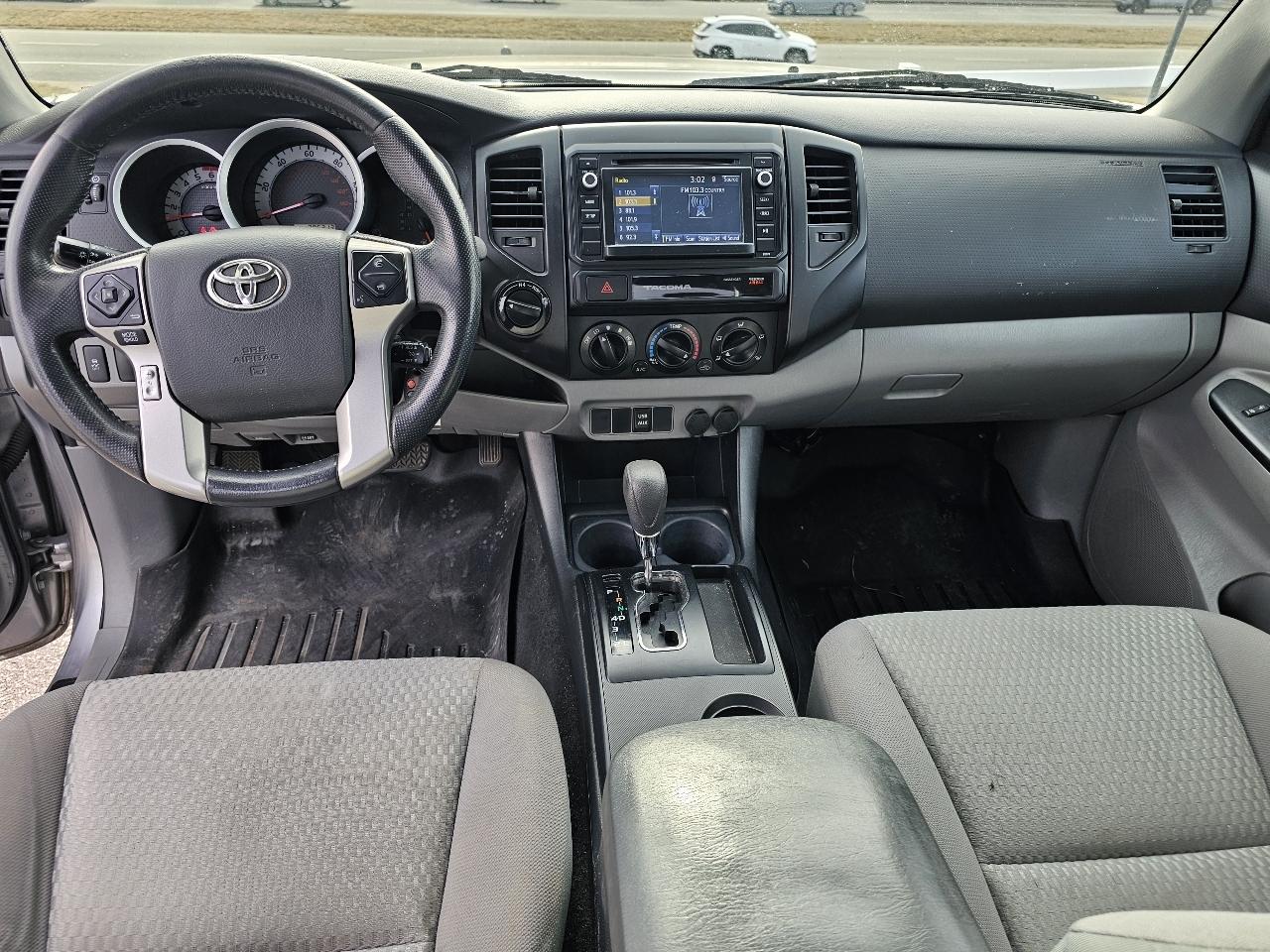 Toyota Tacoma 4WD Double Cab V6 AT (Natl) 2015