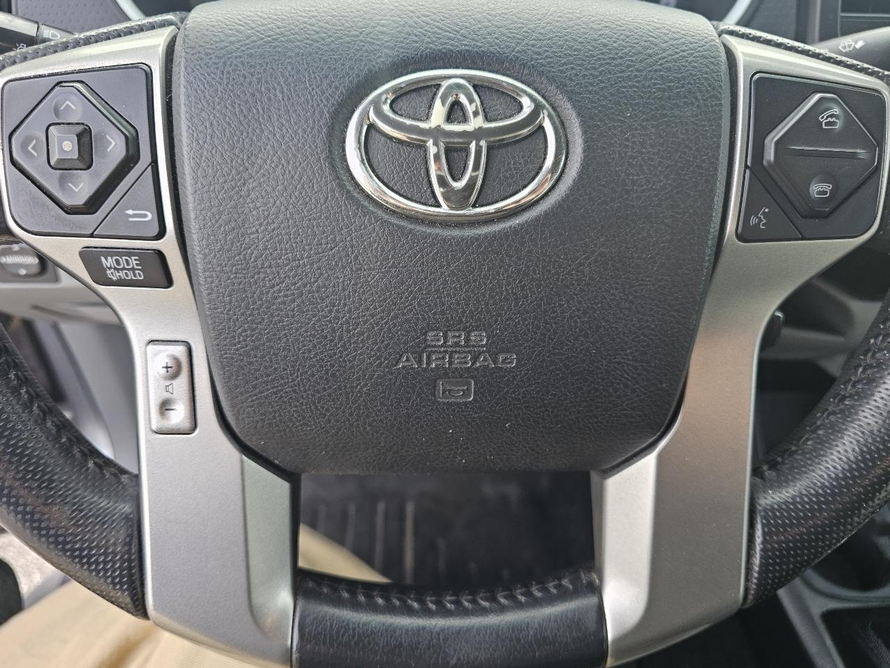 Toyota Tacoma 4WD Double Cab V6 AT (Natl) 2015