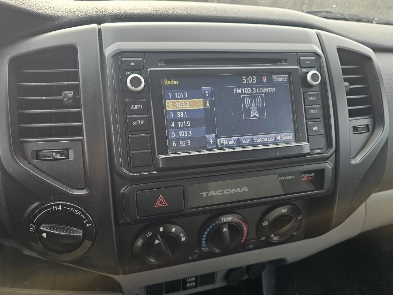 Toyota Tacoma 4WD Double Cab V6 AT (Natl) 2015