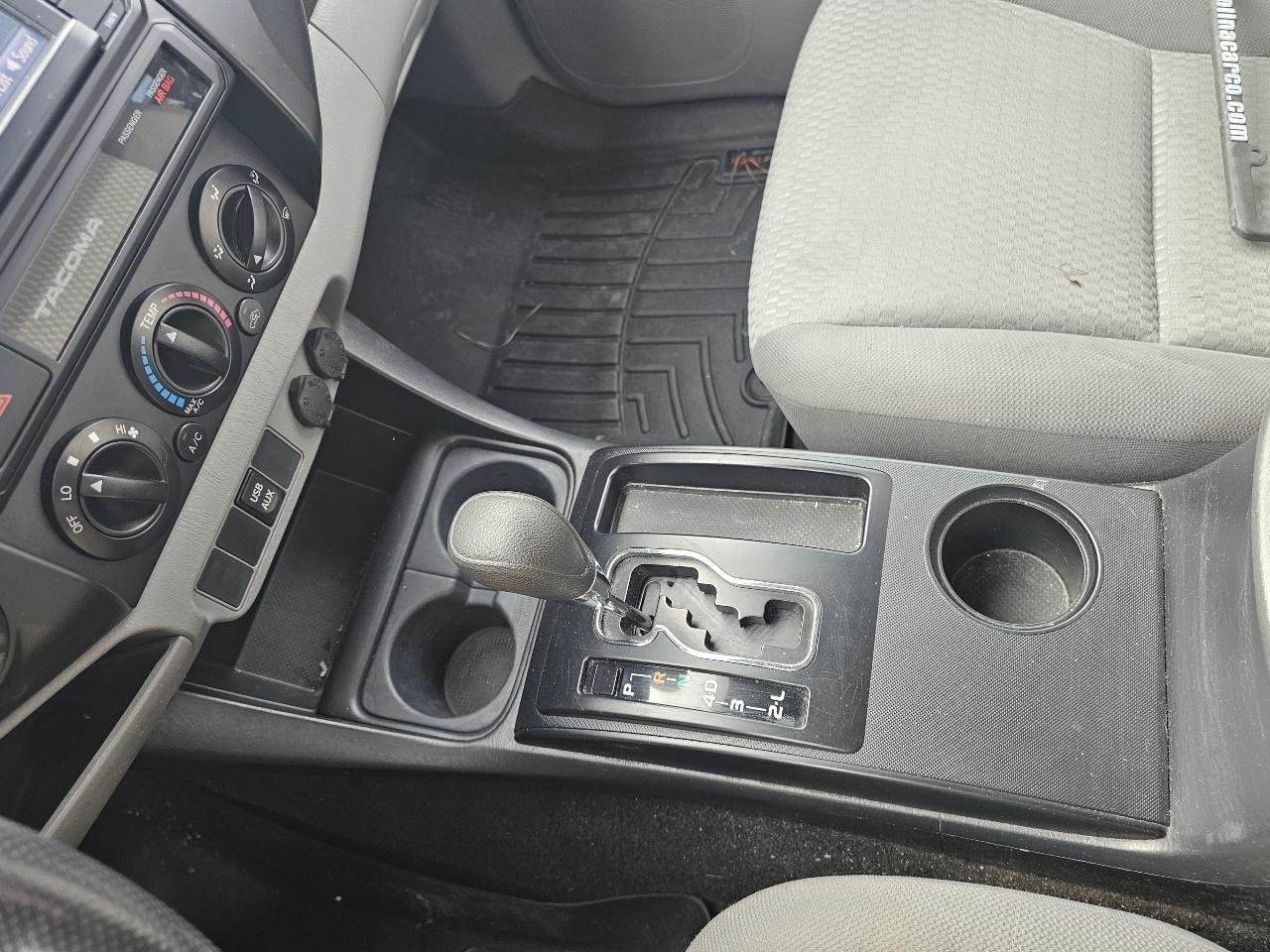 Toyota Tacoma 4WD Double Cab V6 AT (Natl) 2015