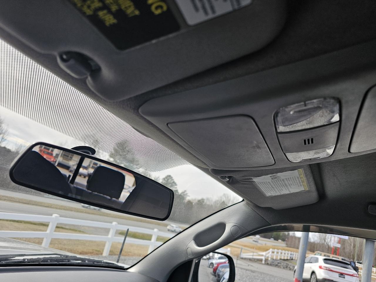 Toyota Tacoma 4WD Double Cab V6 AT (Natl) 2015