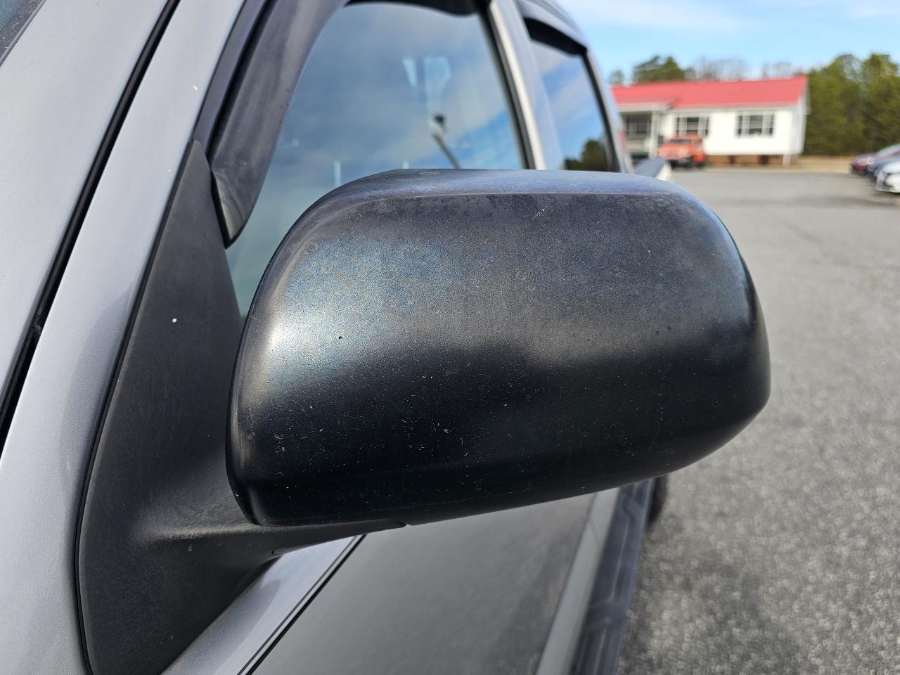 Toyota Tacoma 4WD Double Cab V6 AT (Natl) 2015