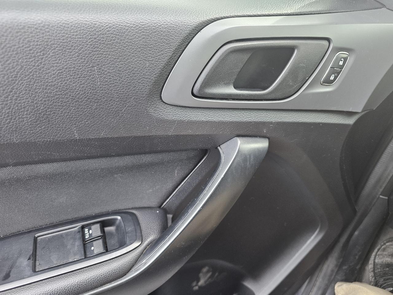 Ford Ranger LARIAT 4WD SuperCab 6' Box 2021