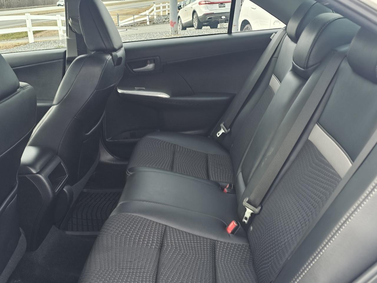 Toyota Camry 4dr Sdn I4 Auto SE Sport Limited Edition (Natl) 2012