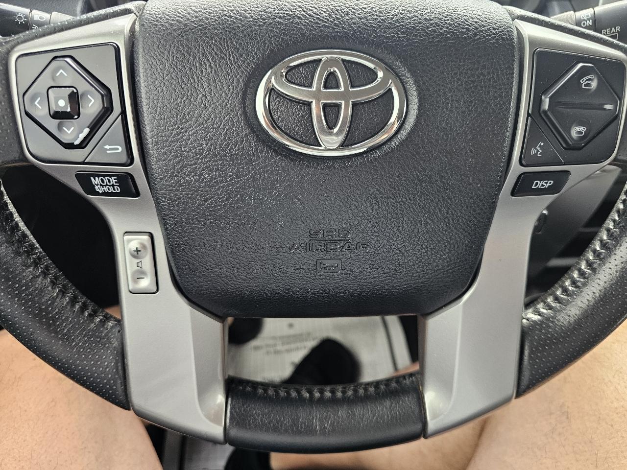 Toyota 4Runner TRD Off Road Premium 4WD (Natl) 2017