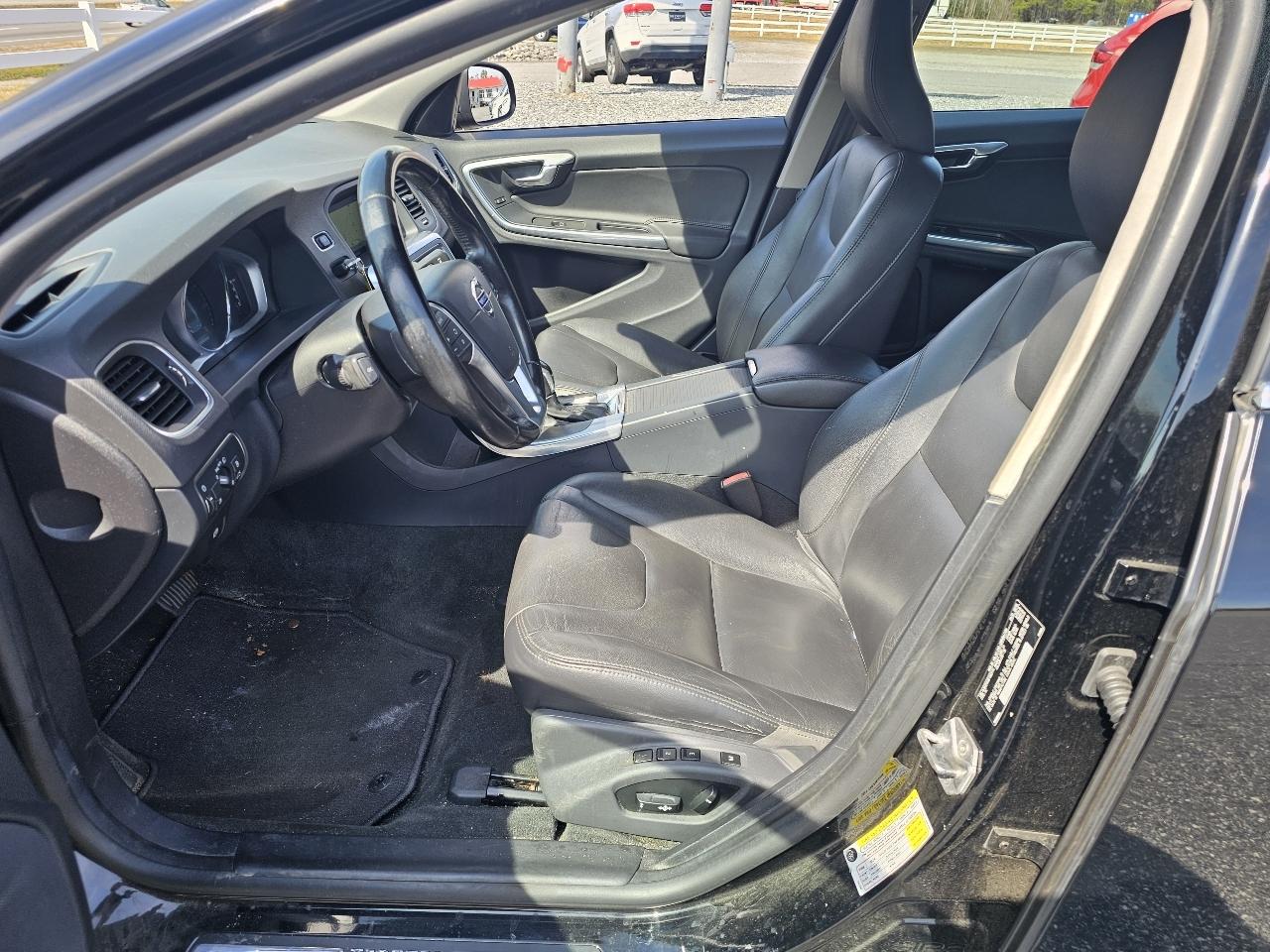 Volvo S60 2015.5 4dr Sdn T5 Premier AWD 2015