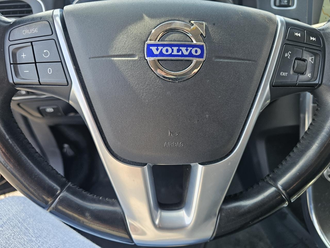 Volvo S60 2015.5 4dr Sdn T5 Premier AWD 2015