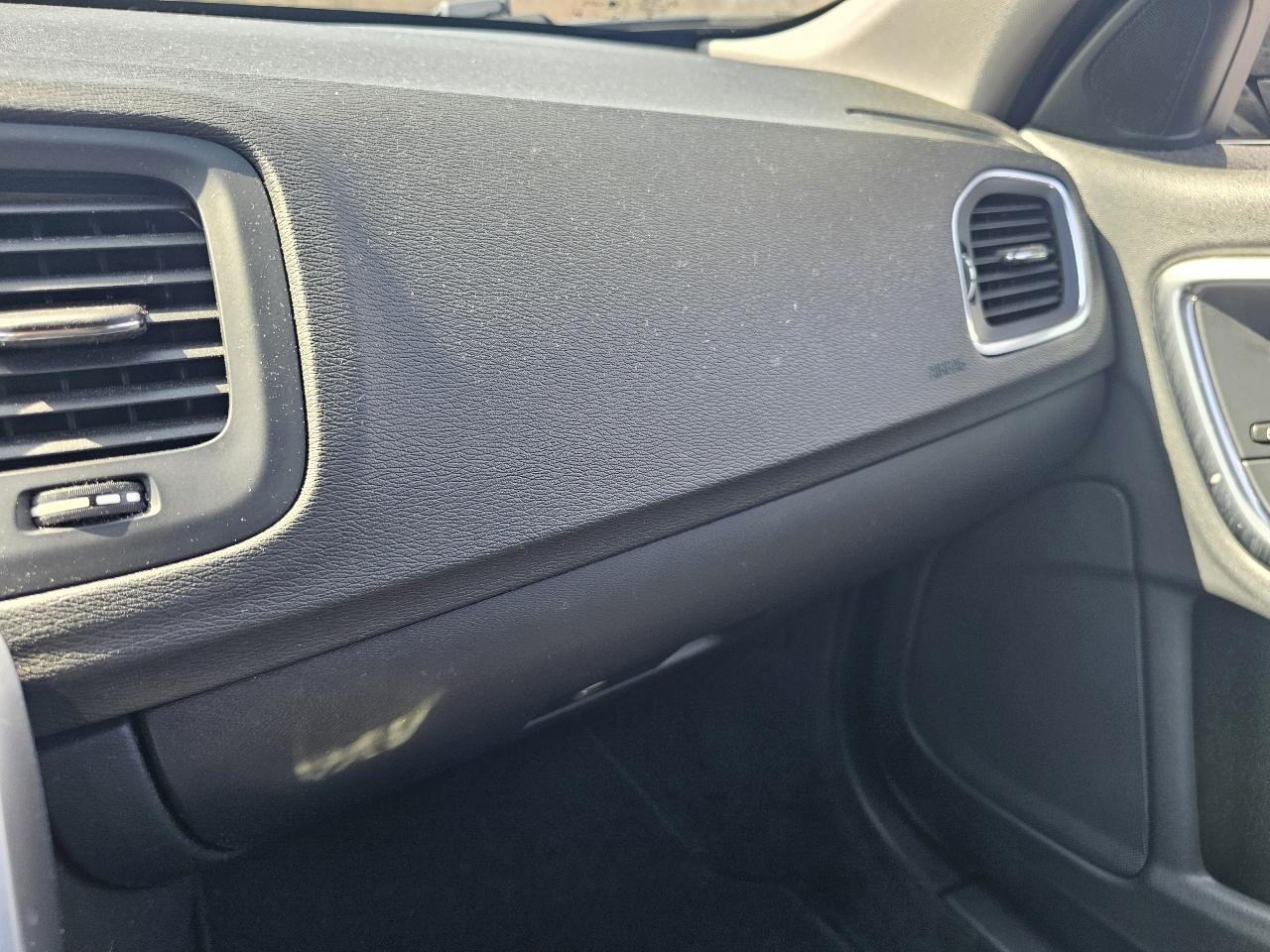 Volvo S60 2015.5 4dr Sdn T5 Premier AWD 2015