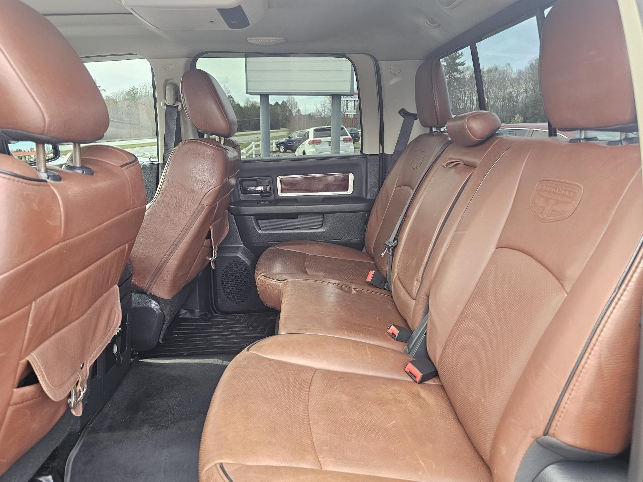 RAM 1500 4WD Crew Cab 140.5" Laramie Longhorn 2012