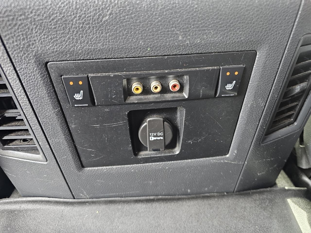 RAM 1500 4WD Crew Cab 140.5" Laramie Longhorn 2012