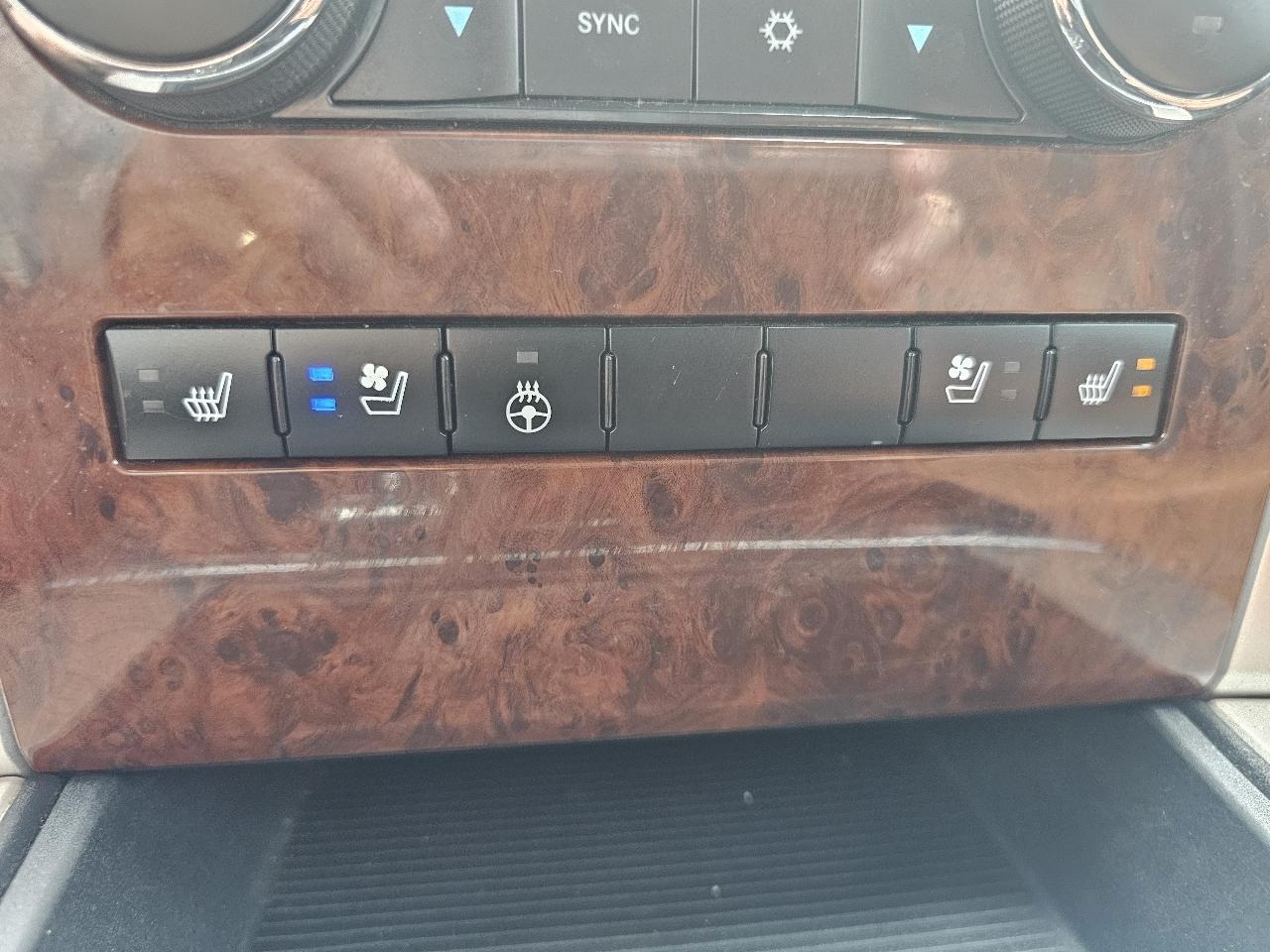 RAM 1500 4WD Crew Cab 140.5" Laramie Longhorn 2012