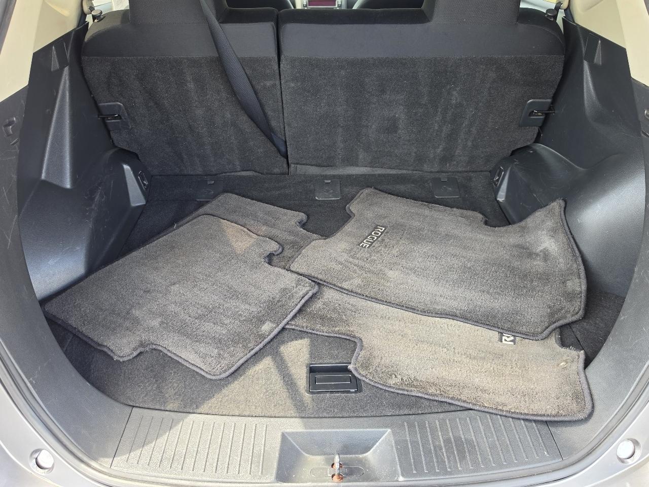 Nissan Rogue AWD 4dr S Krom Edition 2010