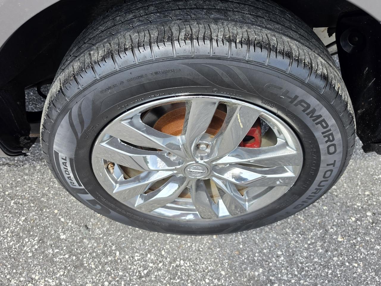 Nissan Rogue AWD 4dr S Krom Edition 2010