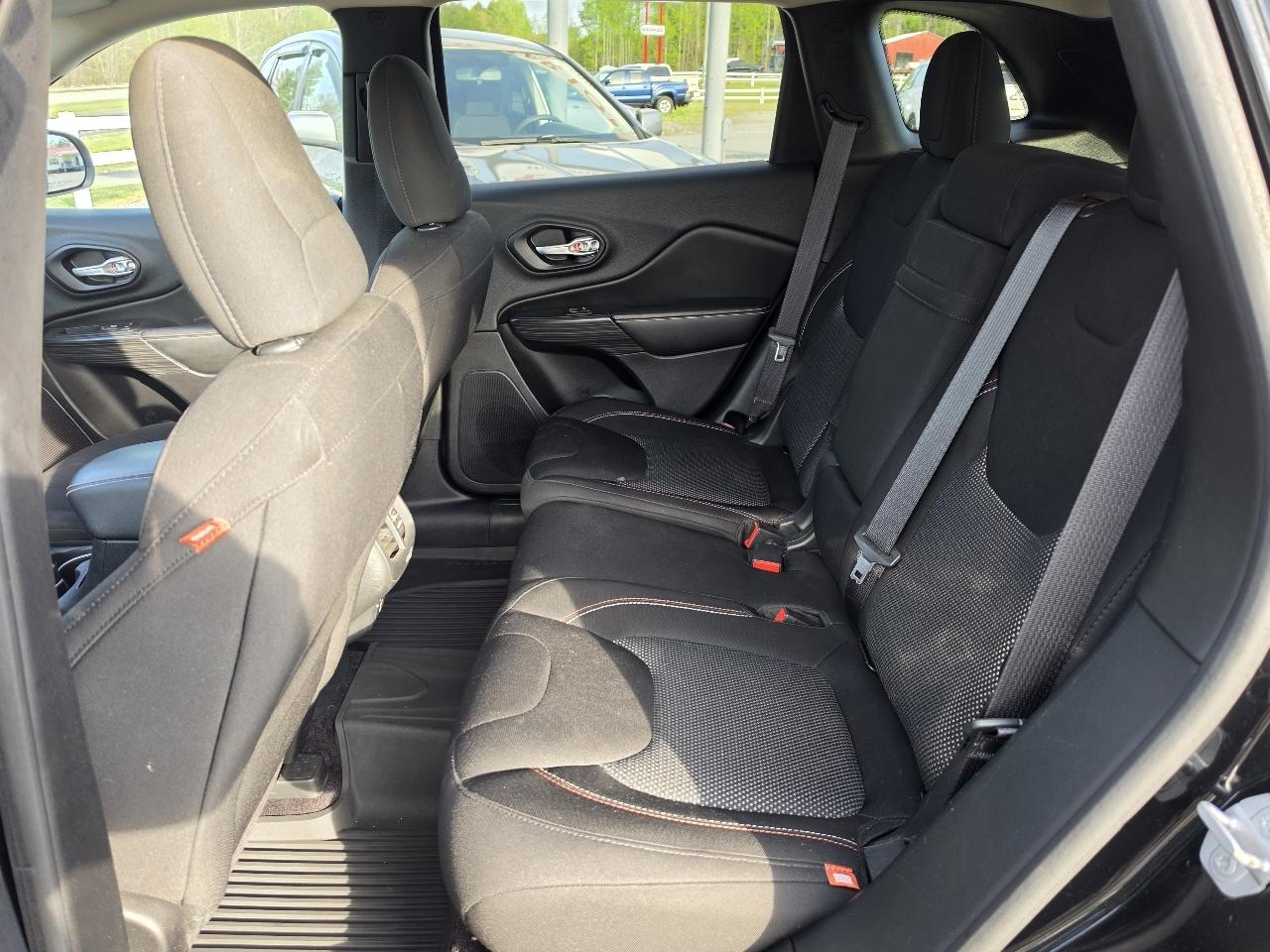 Jeep Cherokee 4WD 4dr 75th Anniversary 2016