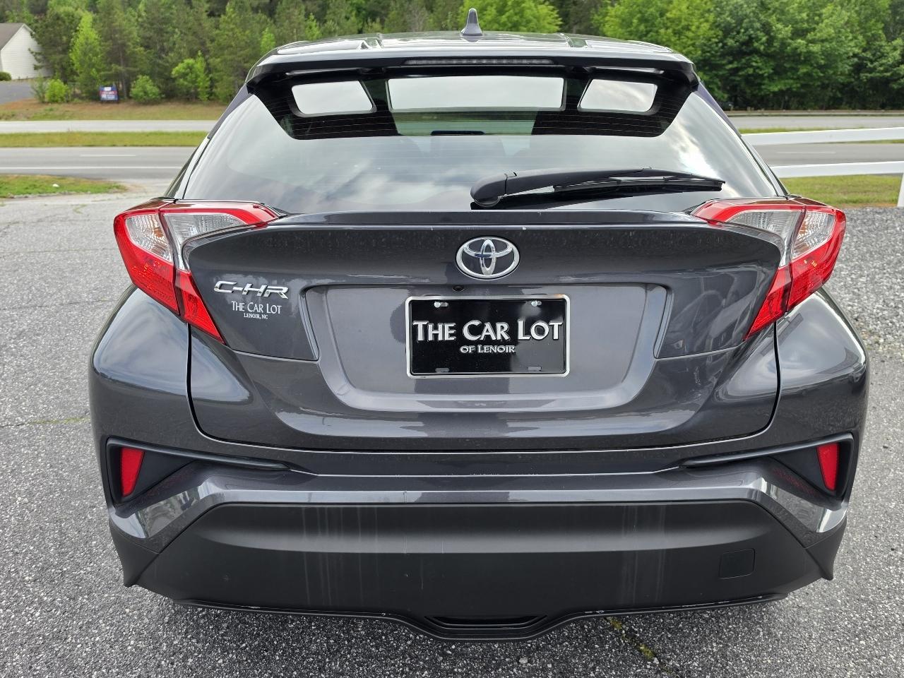 Toyota C-HR Nightshade FWD (Natl) 2021