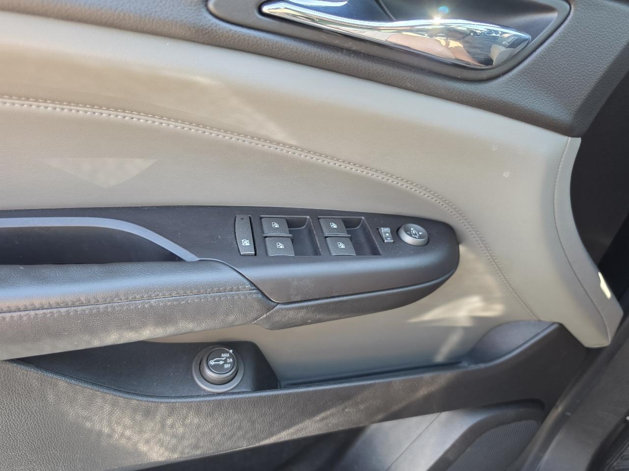 Cadillac SRX FWD 4dr Luxury Collection 2010