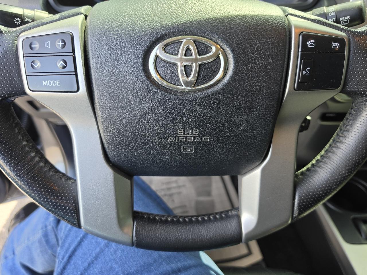 Toyota 4Runner 4WD 4dr V6 Limited (Natl) 2013