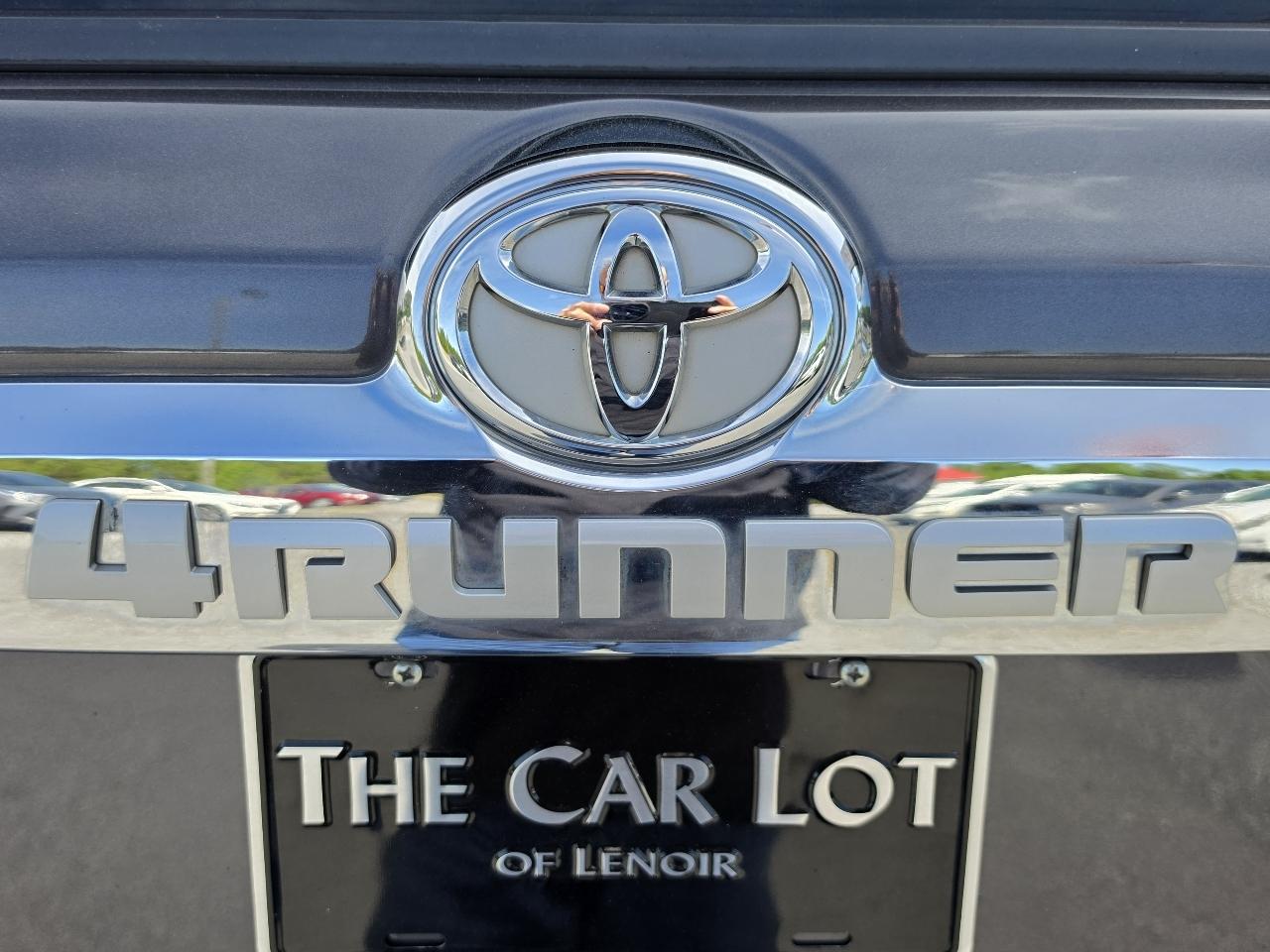 Toyota 4Runner 4WD 4dr V6 Limited (Natl) 2013