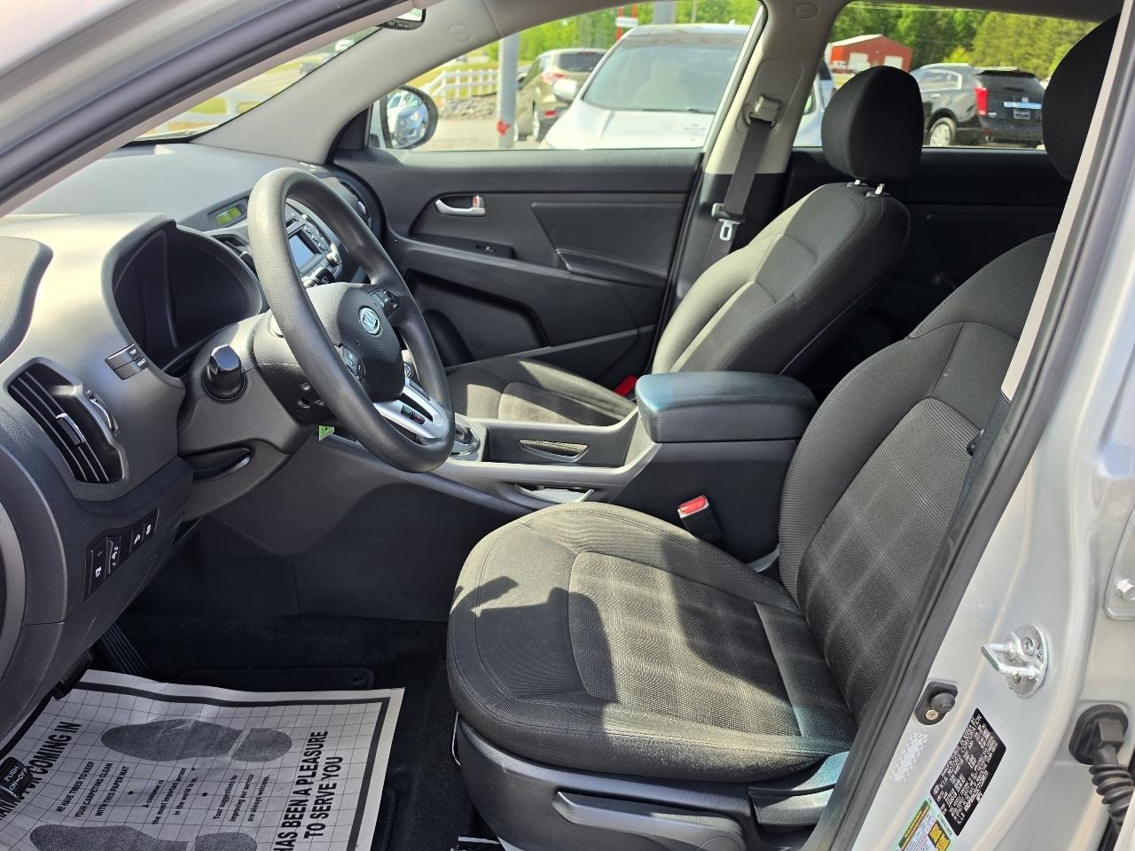 Kia Sportage 2WD 4dr LX 2012
