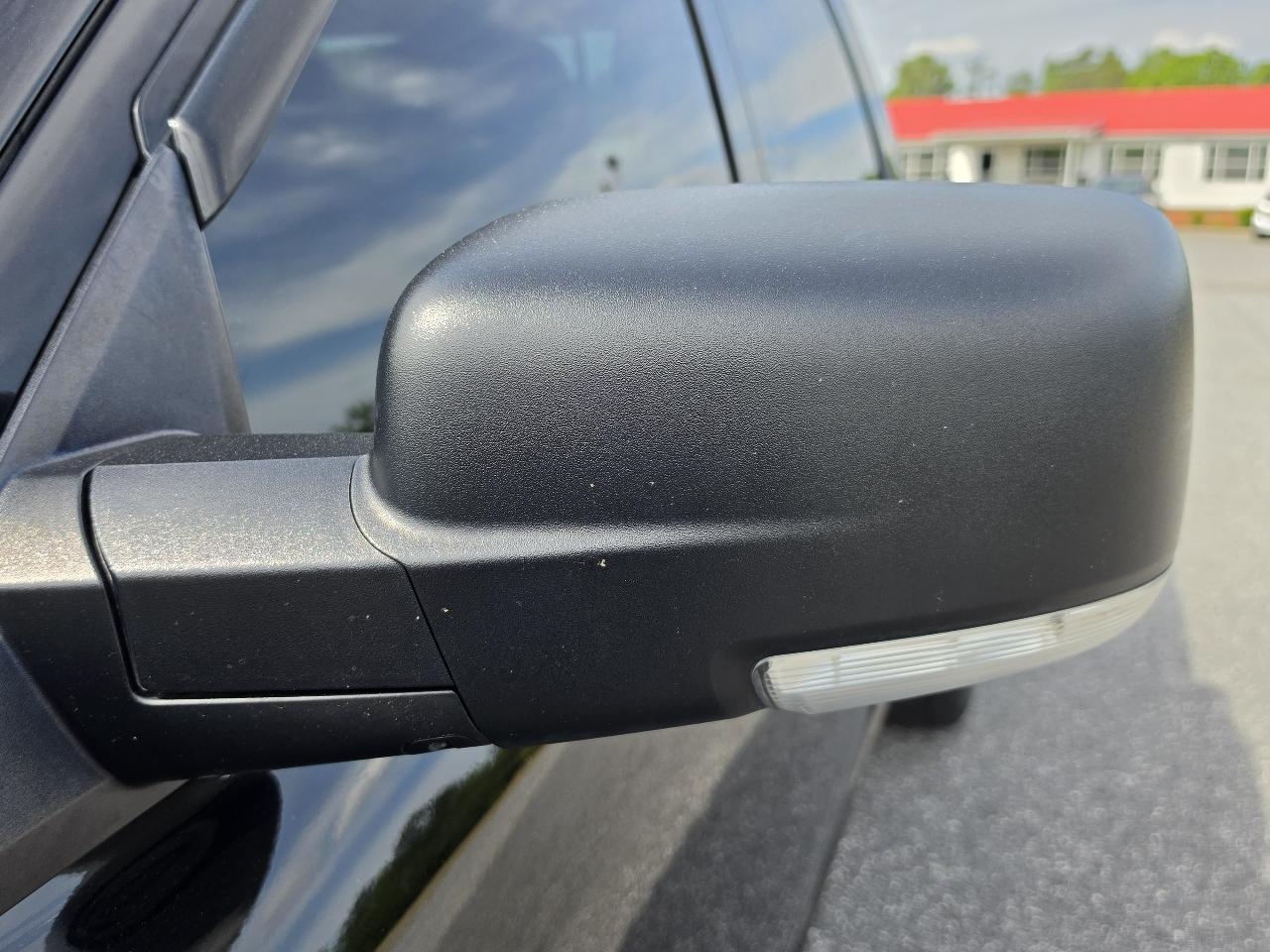 RAM 1500 4WD Crew Cab 140.5" Big Horn 2015