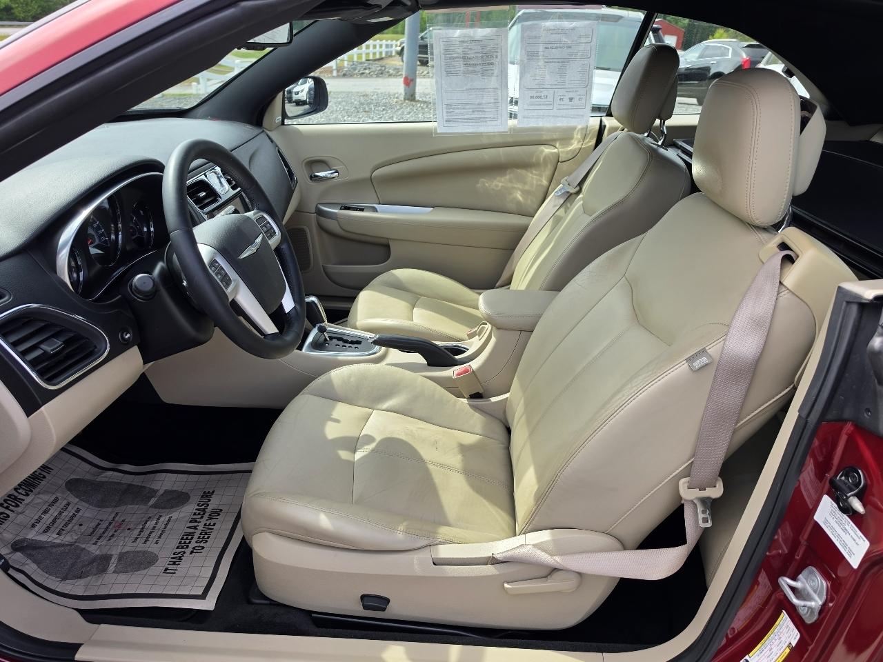 Chrysler 200 2dr Conv Limited 2012