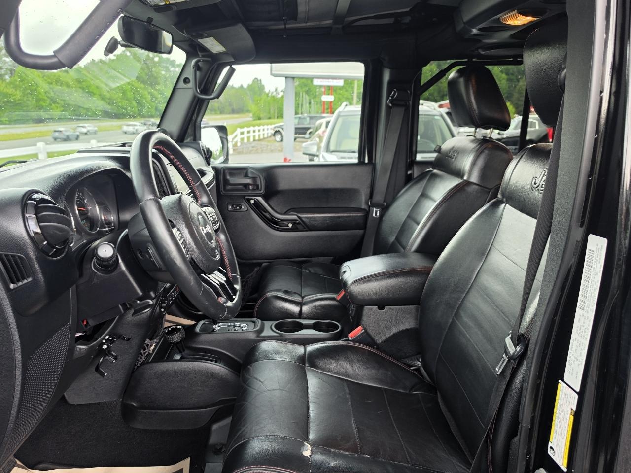 Jeep Wrangler Unlimited 4WD 4dr Altitude 2012