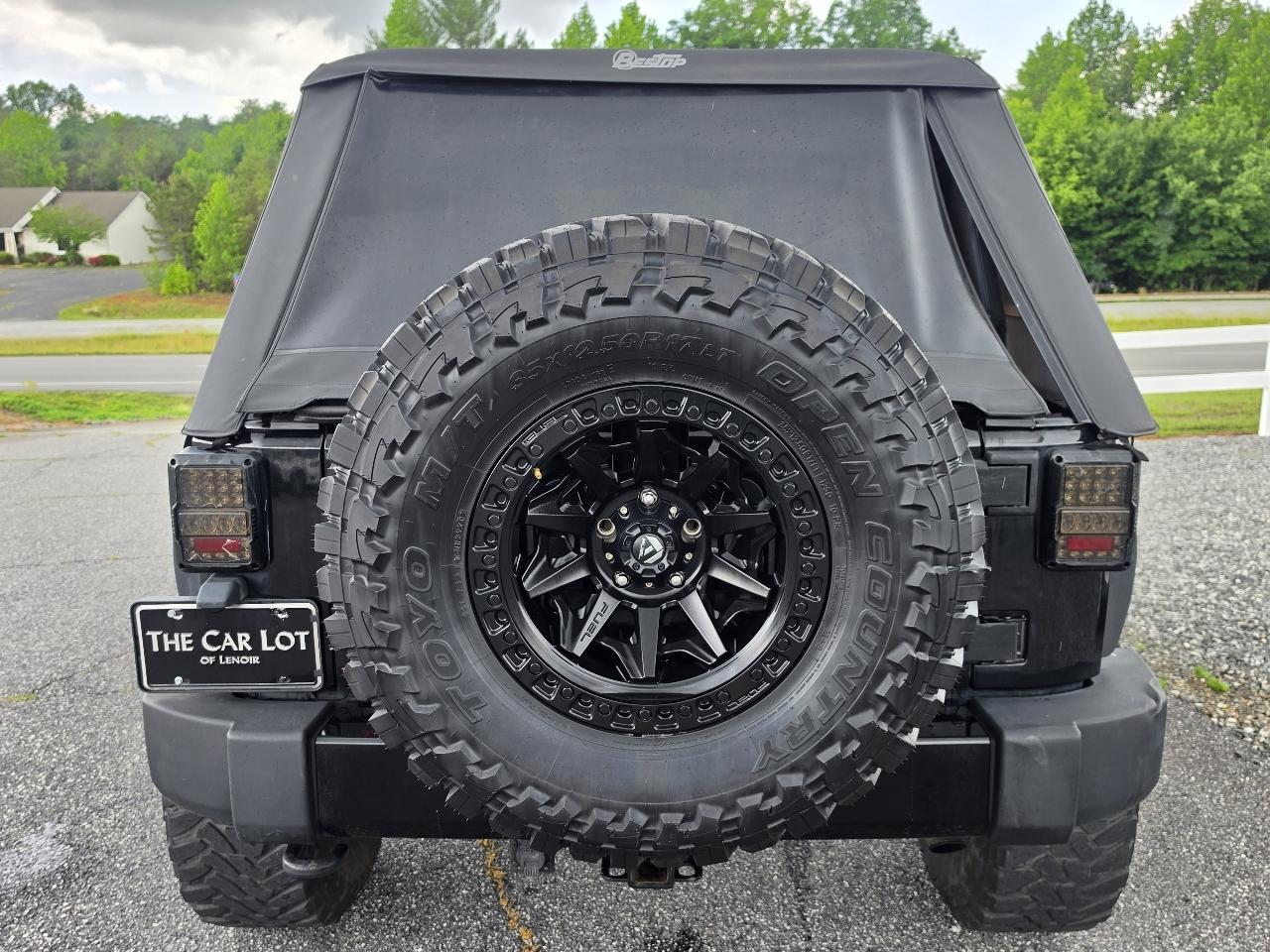Jeep Wrangler Unlimited 4WD 4dr Altitude 2012