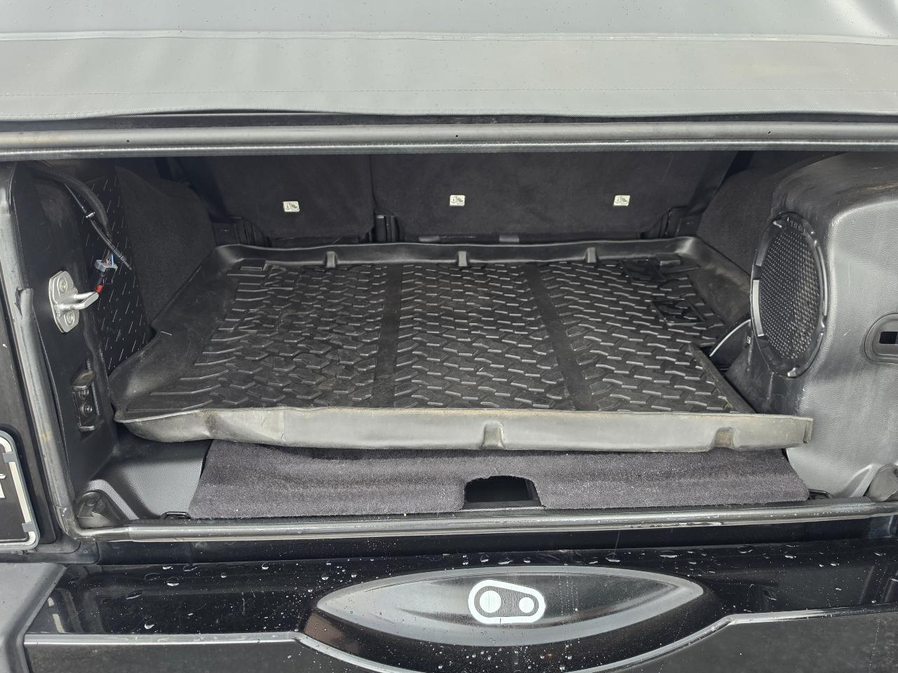 Jeep Wrangler Unlimited 4WD 4dr Altitude 2012