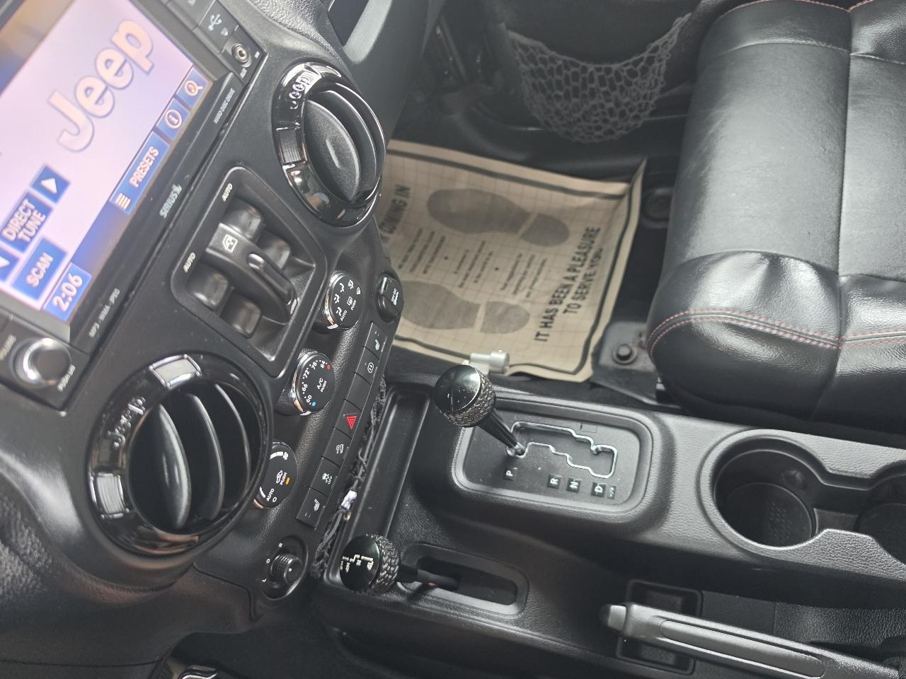 Jeep Wrangler Unlimited 4WD 4dr Altitude 2012