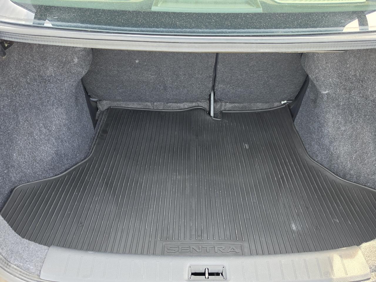 Nissan Sentra SV CVT 2017