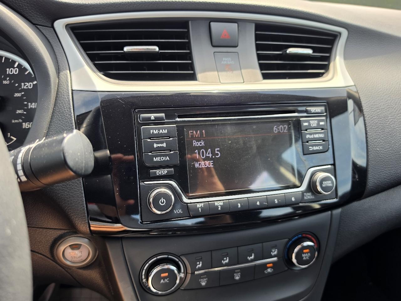 Nissan Sentra SV CVT 2017